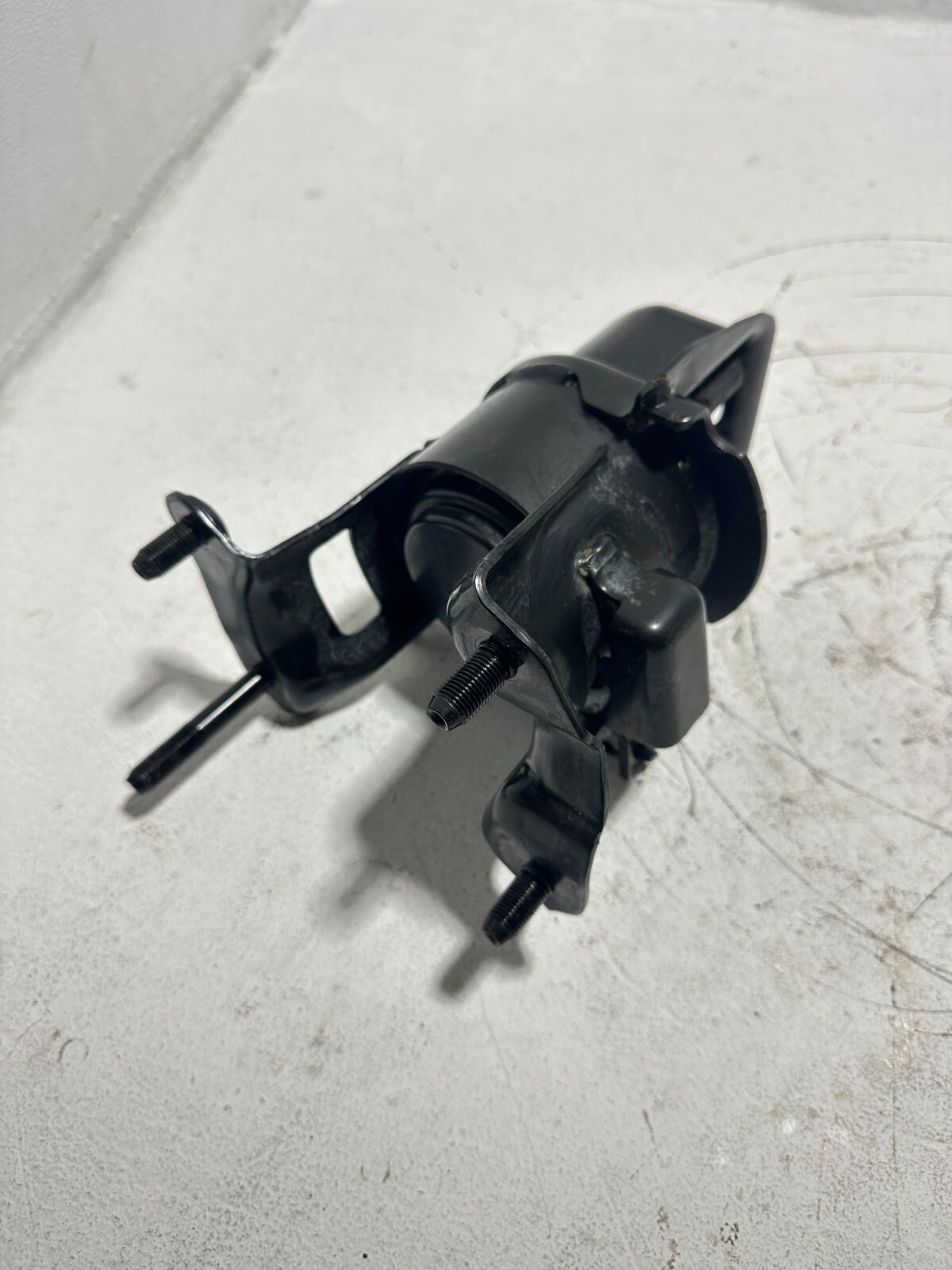 2018-2024 TOYOTA CAMRY 2.5L ENGINE REAR FRAME MOUNT SUPPORT BRACKET OEM