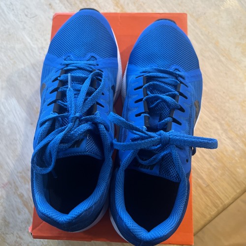 boys nike downshifter 6Y - New