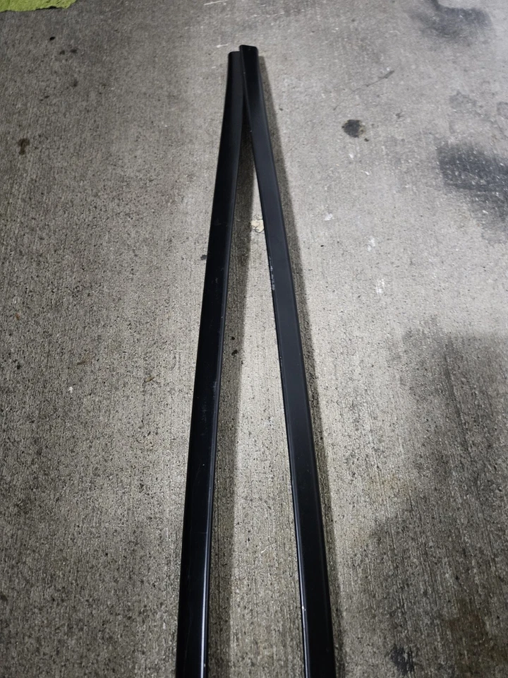 Par de molduras de parabrisas Cadillac DTS LH RH 2006-2011 15797597 15797596 FABRICANTE DE EQUIPOS ORIGINALES Foto 4 de 4