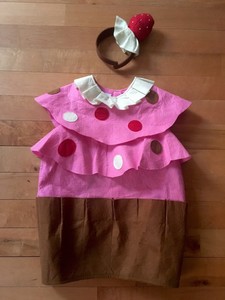 Pottery Barn Kids 2pc Pink Cupcake Halloween Costume Size 4 6