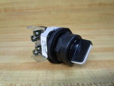 Allen Bradley 800H-JR5KC1A Selector Switch 800HJR5KC1A W/800T-XA