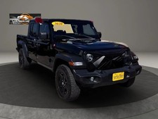 2020 Jeep Gladiator Sport S Pickup 4D 5 ft