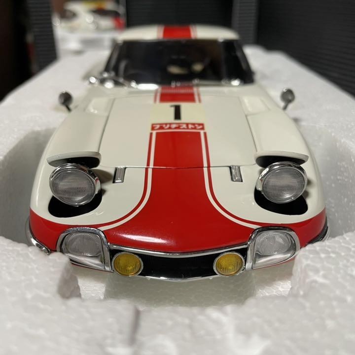 ミニカー TOYOTA 2000GT 24HRS FUJI 1967 (1/18) TOYOTA 1/18scale die-cast minicar 2000GT 24 HRS FUJI 1967