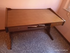 scrivania antica di legno in perfetto stato