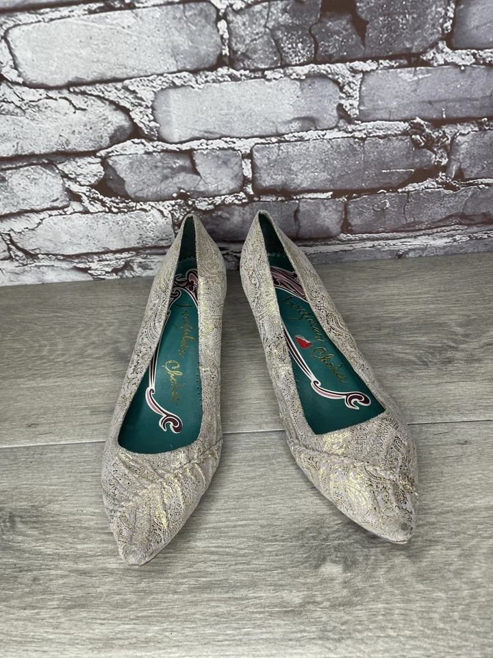 Irregular Choice Silver Suede Gold Shimmer Bridal Print Pointed Heels Women 39EU - Image 2 of 4