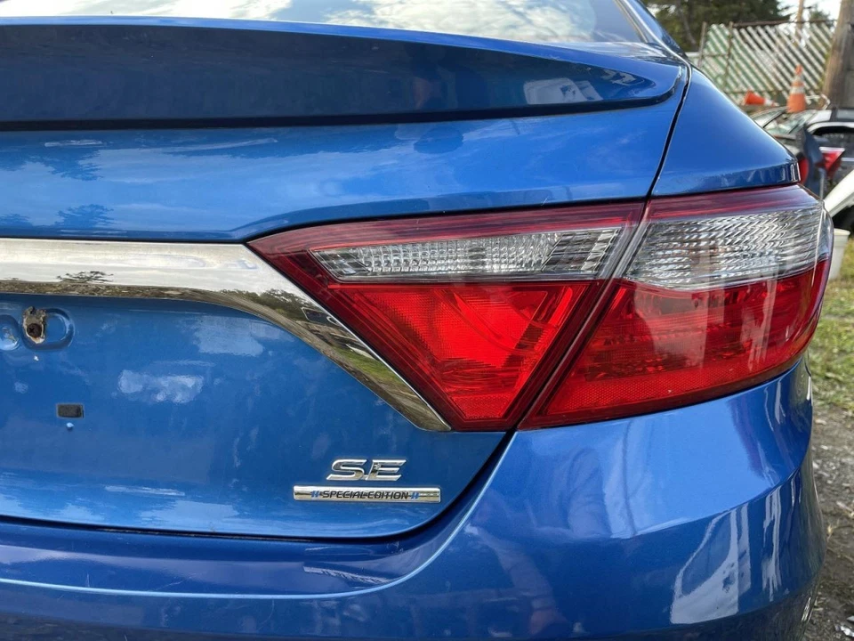 2015-2017 Toyota Camry Deck Lid Blue With Camera Minor Top Scuffs Foto 4 de 4