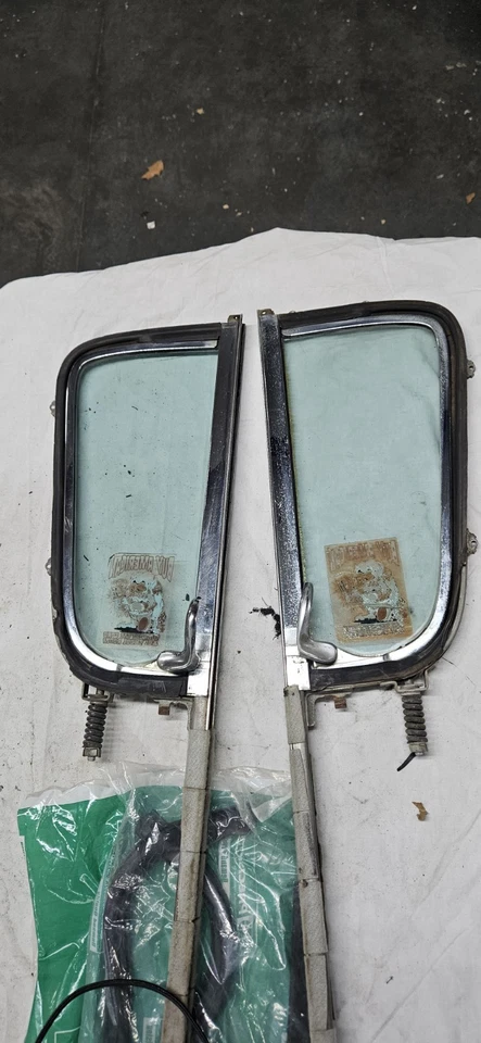 Conjunto de ventana de ventilación para camioneta Chevy GMC 1955-1959 R&L 1956 1957 1958 Foto 4 de 4