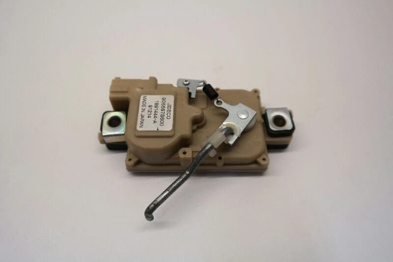 Actuador de bloqueo de puerta levadiza Infiniti QX56 905587S600 2010 10 Foto 4 de 4