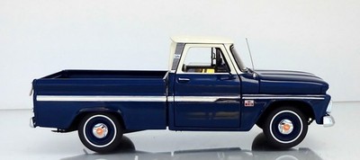 1966 Chevrolet C10 Pickup Dark Blue in 1:24 scale by Danbury Mint