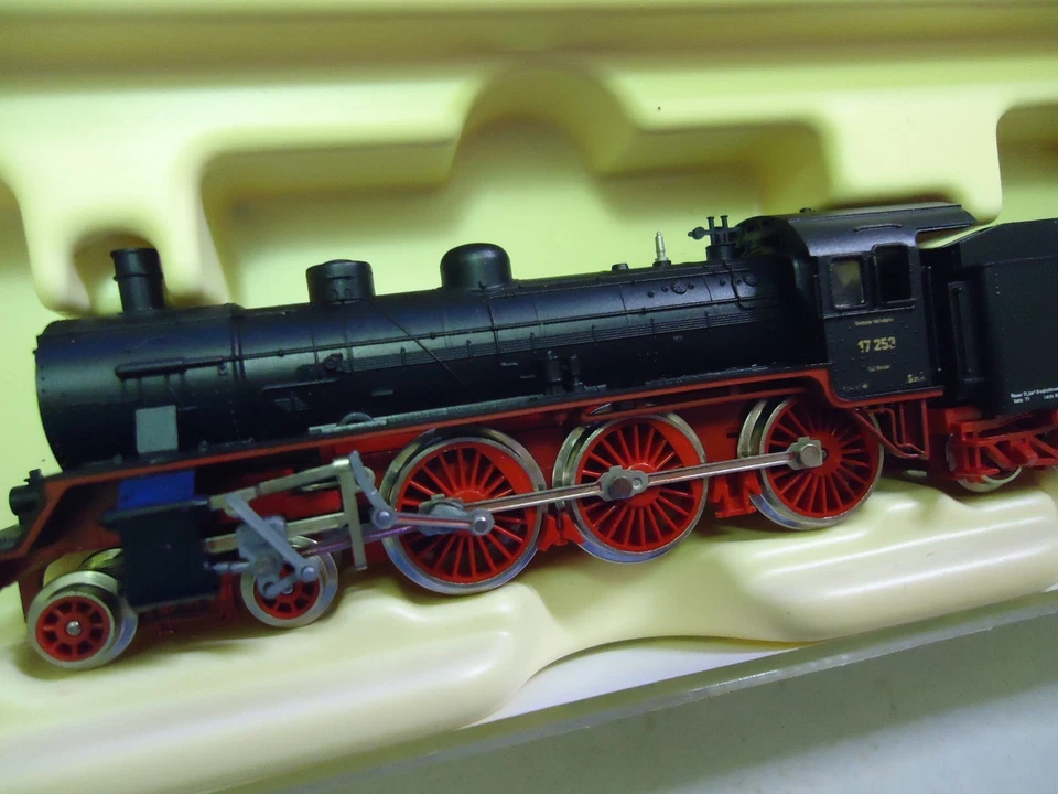 Minitrix locomotora de vapor Minitrix 12831 en caja original nuevo España - Imagen 2 de 4