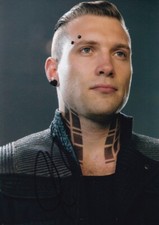 JAI COURTNEY signed Autogramm 20x30cm DIVERGENT in Person autograph COA