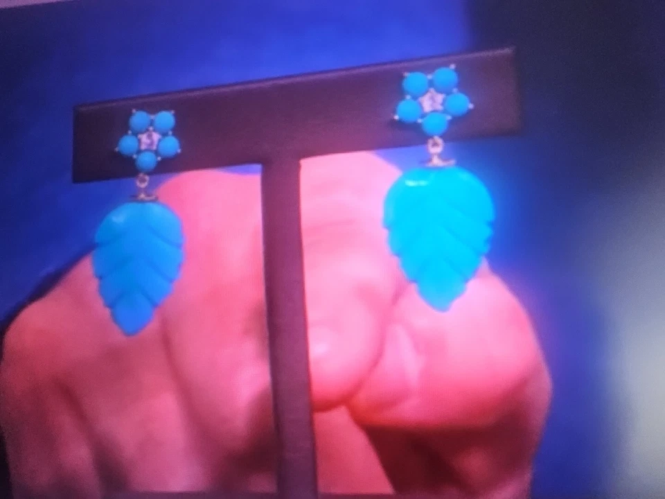 Pendientes colgantes tallados en turquesa y circón flor brodie de 1,5" Rarities nuevos sin etiquetas  Foto 2 de 4