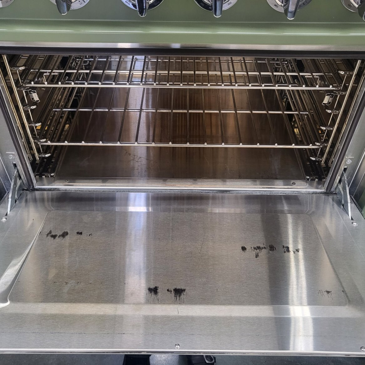 VIKING TUSCANY 66" DUAL FUEL AND NATURAL GAS RANGE CYPRESS GREEN COLOR