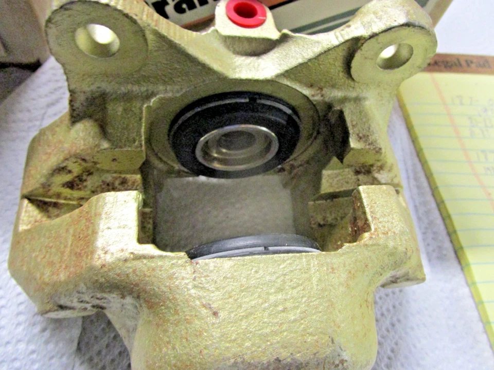 沃尔沃 240 242 244 245 260 后制动卡钳套装 1975 - 1987 年再制造罕见 — 第 2/4 张图片