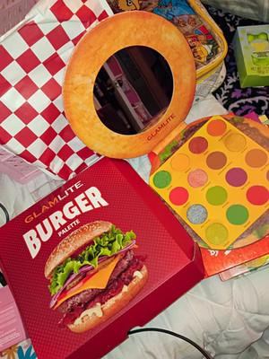 GLAMLITE Burger Palette Eyeshadow Palette Green Red Yellow Orange Brown Shimmer
