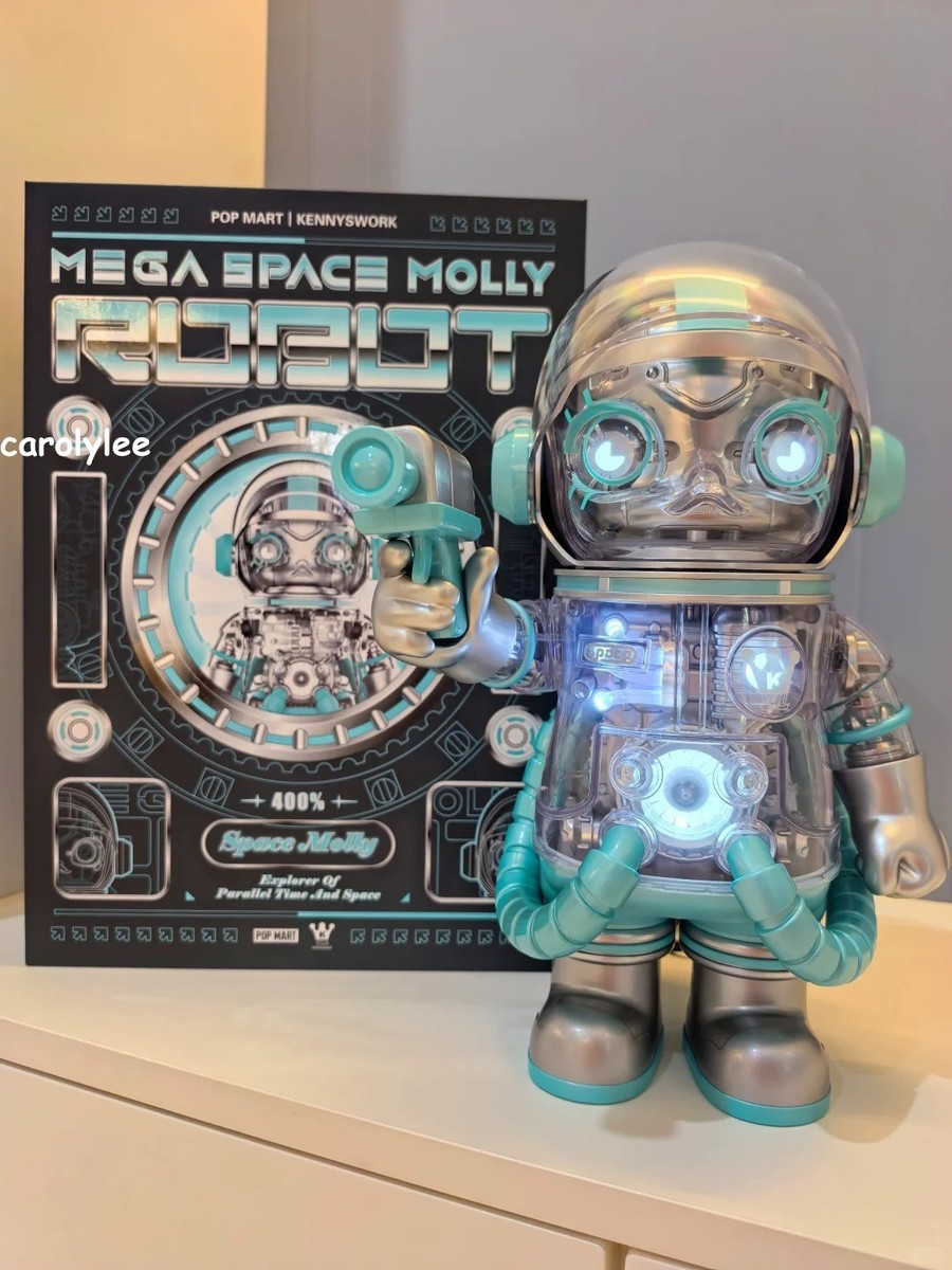 Mega Space Molly 400% Robot Le 500 Numbered Lights Up Factory