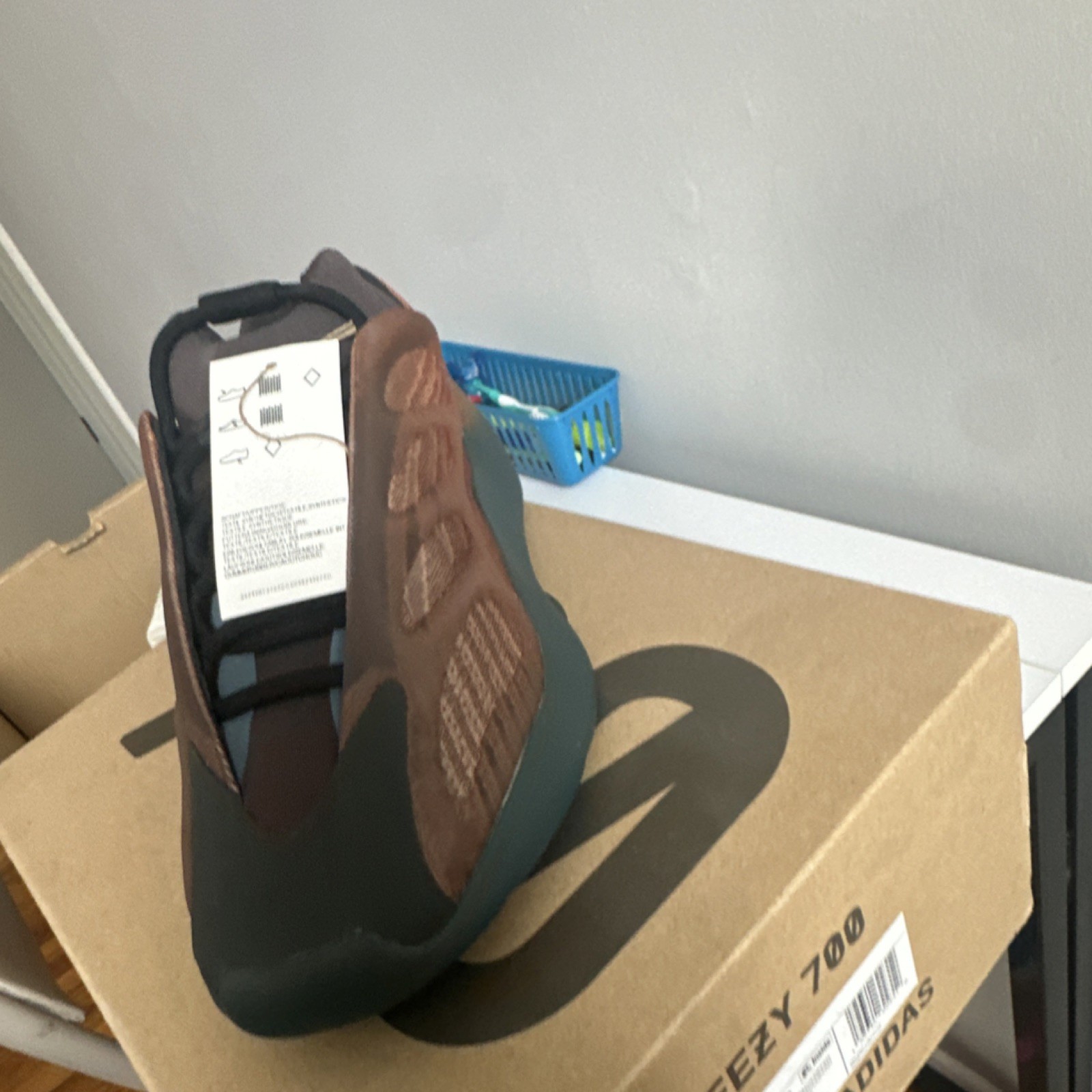 adidas Yeezy 700 V3 Copper Fade GY4109 Brown Black Textile Sneaker 2021 Men thumbnail 4