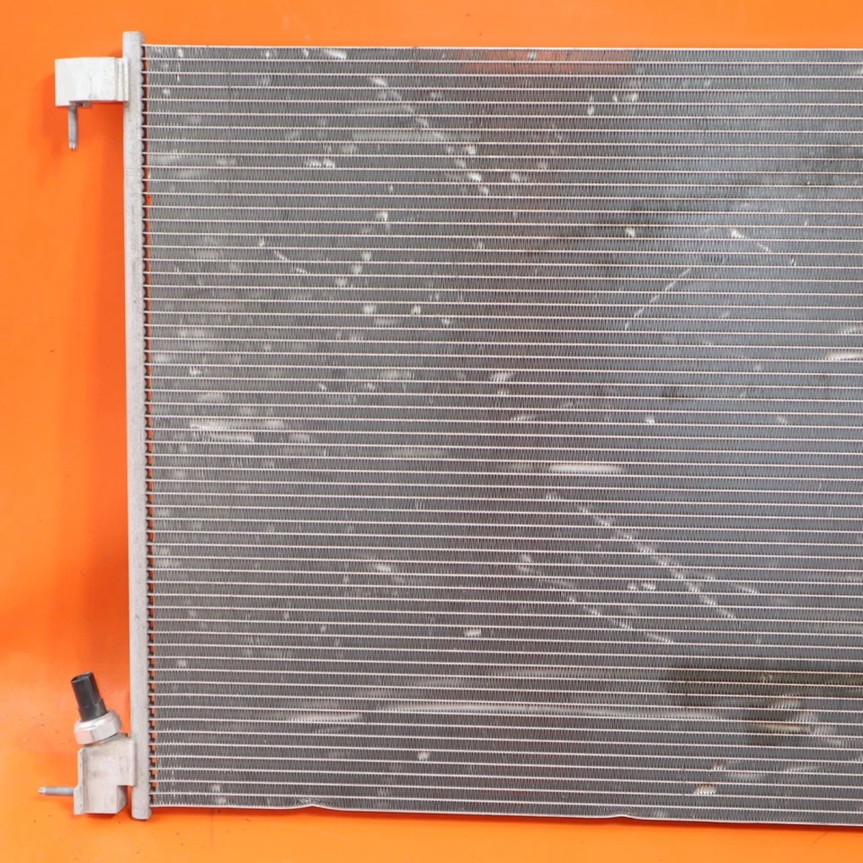 Condensador Mercedes Benz C300 AC 2015 2016 2017 2018 A0095000454 C63 GLC63 E300 Foto 2 de 4