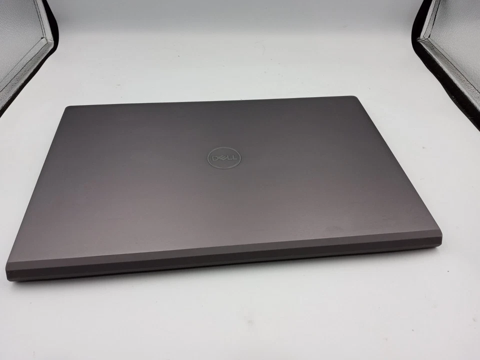 Laptop Dell Vostro 5502 15.6" i7-1165G7 16GB RAM 256GB SSD Win11 MX330 LEER -RR Foto 4 de 4