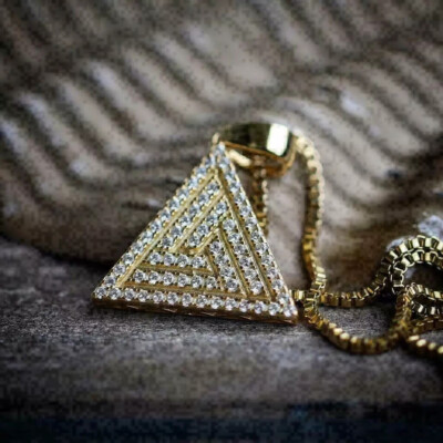 2Ct Round Cut VVS1/D Diamond New Pyramid Pendant 14K Yellow Gold Over