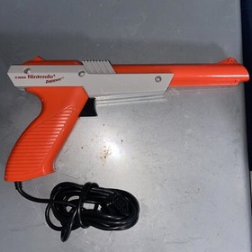 Original OEM Nintendo NES Zapper 1985 Duck Hunt Orange Gun Controller