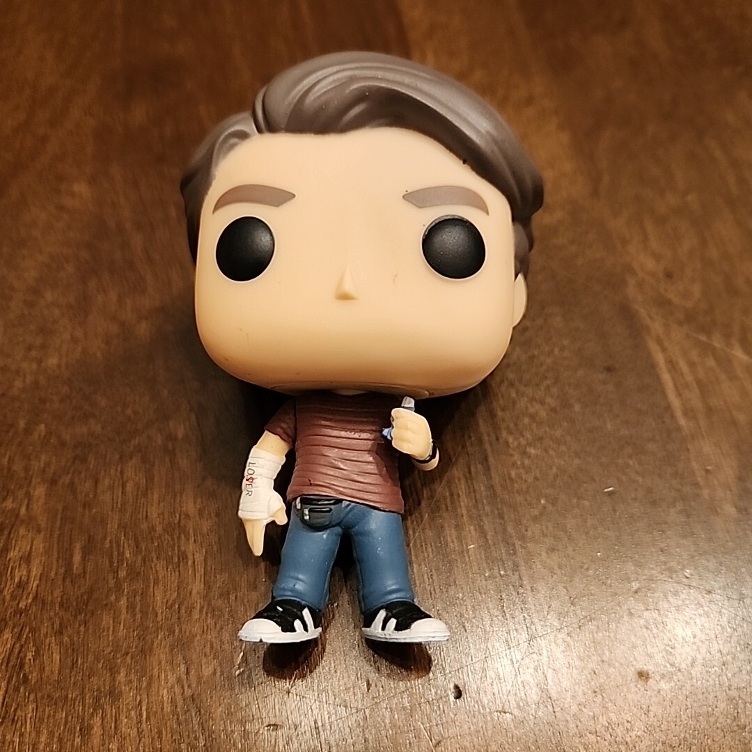 Funko Pop! Vinyl: It - Eddie Kaspbrak (W/ Broken Arm And Inhaler) #541 Figure