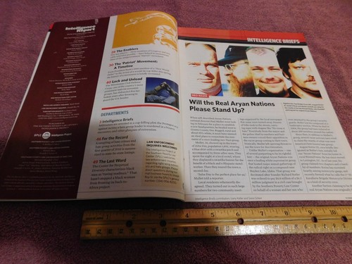 Intelligence Report Magazine 2010 "The Southern Poverty Law Center" - Imagen 3 de 4