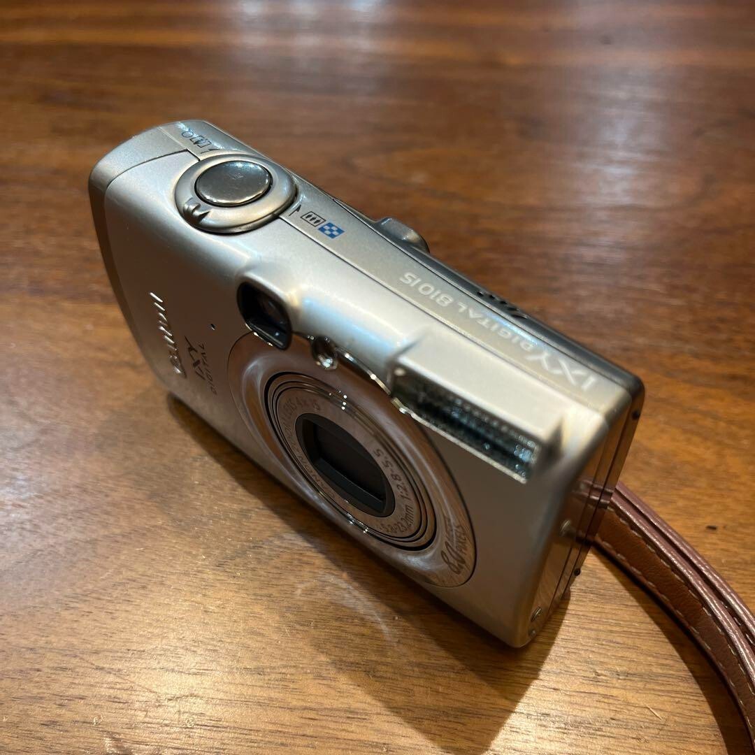 Canon IXY Digital 810 IS 8.0 MP TESTED Camera With Canon IXY Digital 810 IS 8.0 MP TESTED Camera With