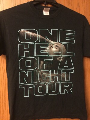 Chris Brown -  One Hell Of A Night  Tour 2015 - Black Shirt - M.   