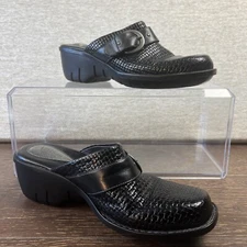 Artisan by Clark, Basket weave, slip on mule clog size 8M, Black