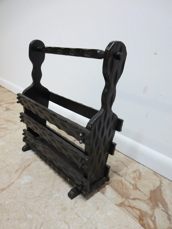 Soporte para cargador tallado Witco Mid Century Foto 4 de 4