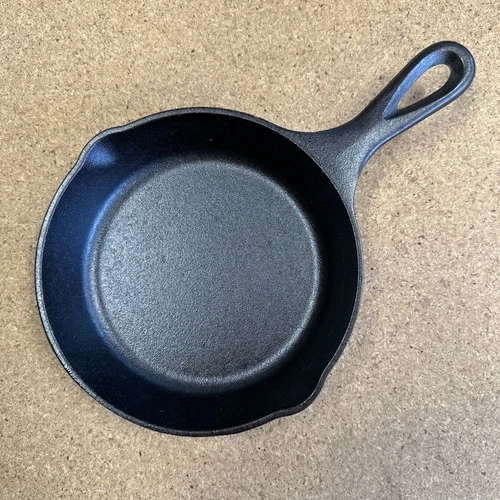 Vintage Lodge Cast Iron Skillet 6.5" 3SK  USA Frying Pan Double Spout