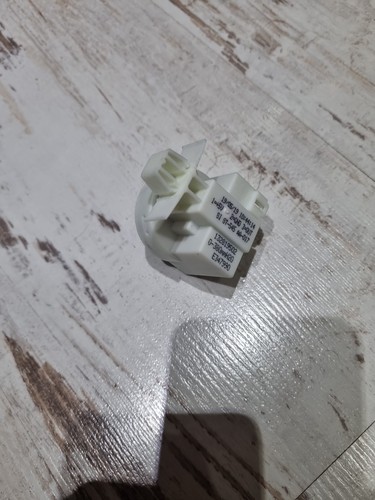 AEG L7FE76695 TYPE FLI066471 WASCHMASCHINE Druckwächter 132819502