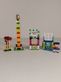 LEGO Creator: Fairground Mixer (10244) 11 Minifigures + Attractions & Vehicles 