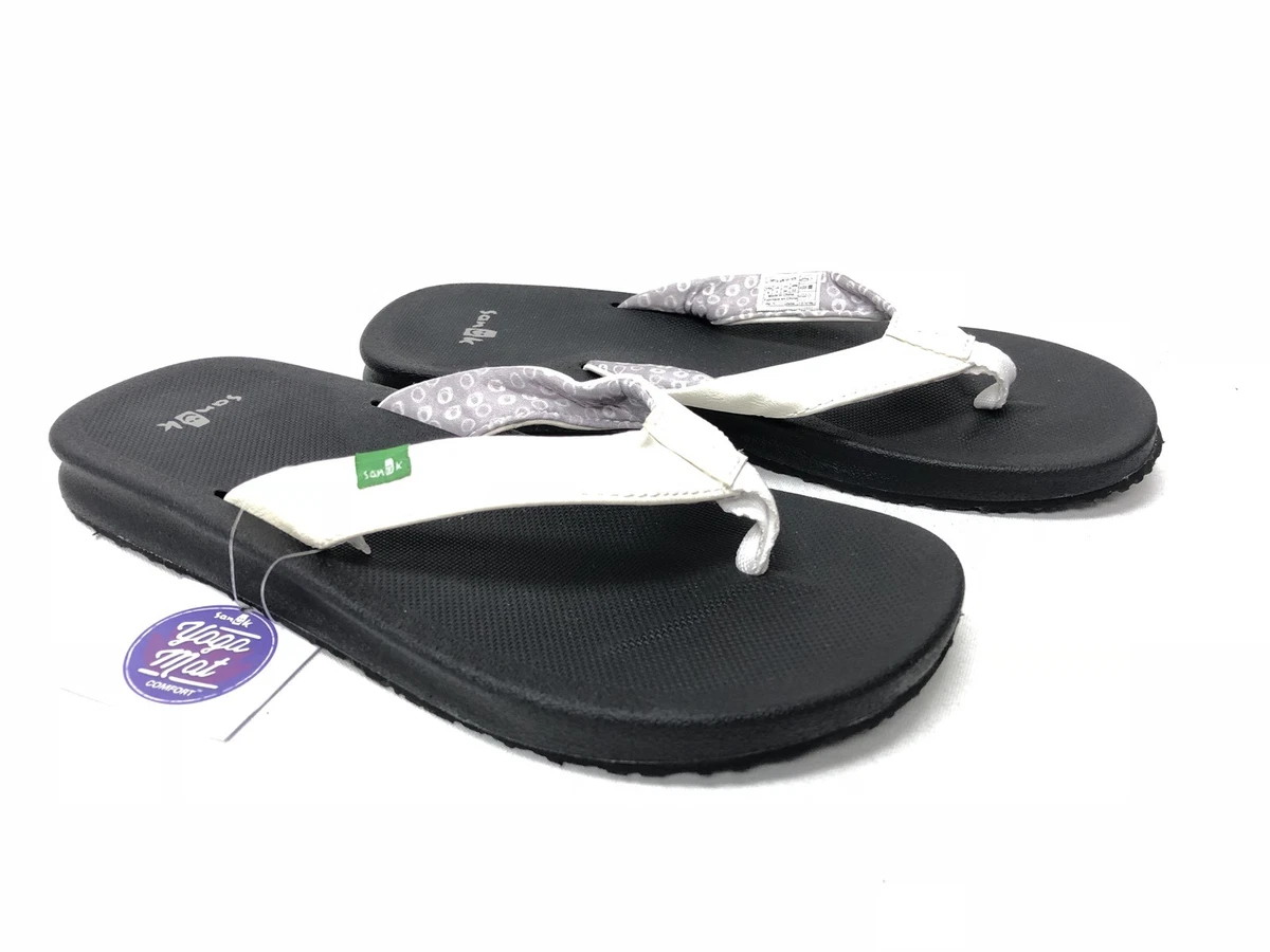 Sanuk Yoga Mat Wander Sandals 1017878 White *New* Flip Flops Slip Women's  Shoes