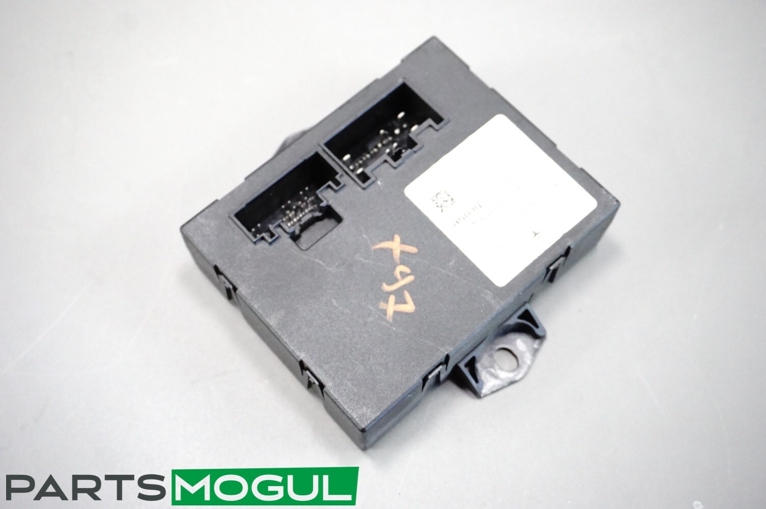 Maserati Quattroporte 2014-2024 Trunk control module P/N 670033071