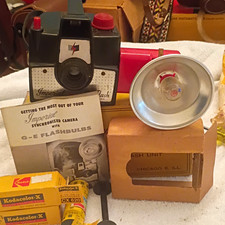 Imperial Mark XII 620 Box Film Camera Built-In Flash w/ Flash Unit  Box