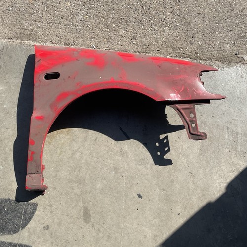 Kotflügel Vorne Rechts Polo 6N III Volkswagen VW Original Rostfrei Rot Polo 3