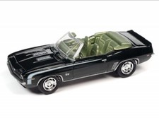 1/64 Johnny Lightning - Muscle Cars - 1969 Chevrolet Camaro RS/SS - Fathom Green