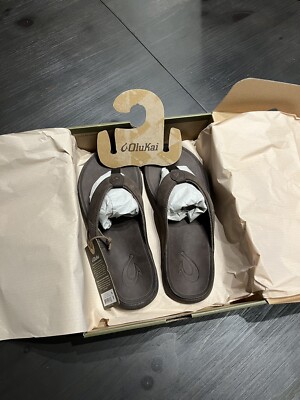 OluKai Tuahine Leather Flip-Flops - Men display picture 2