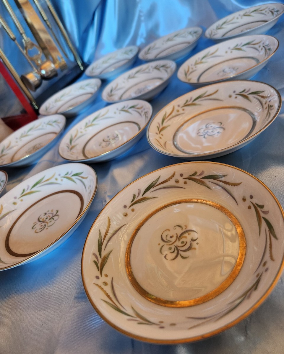 Beautiful Royal Jackson Fine China 13 Fruit Bowls With Free 8
