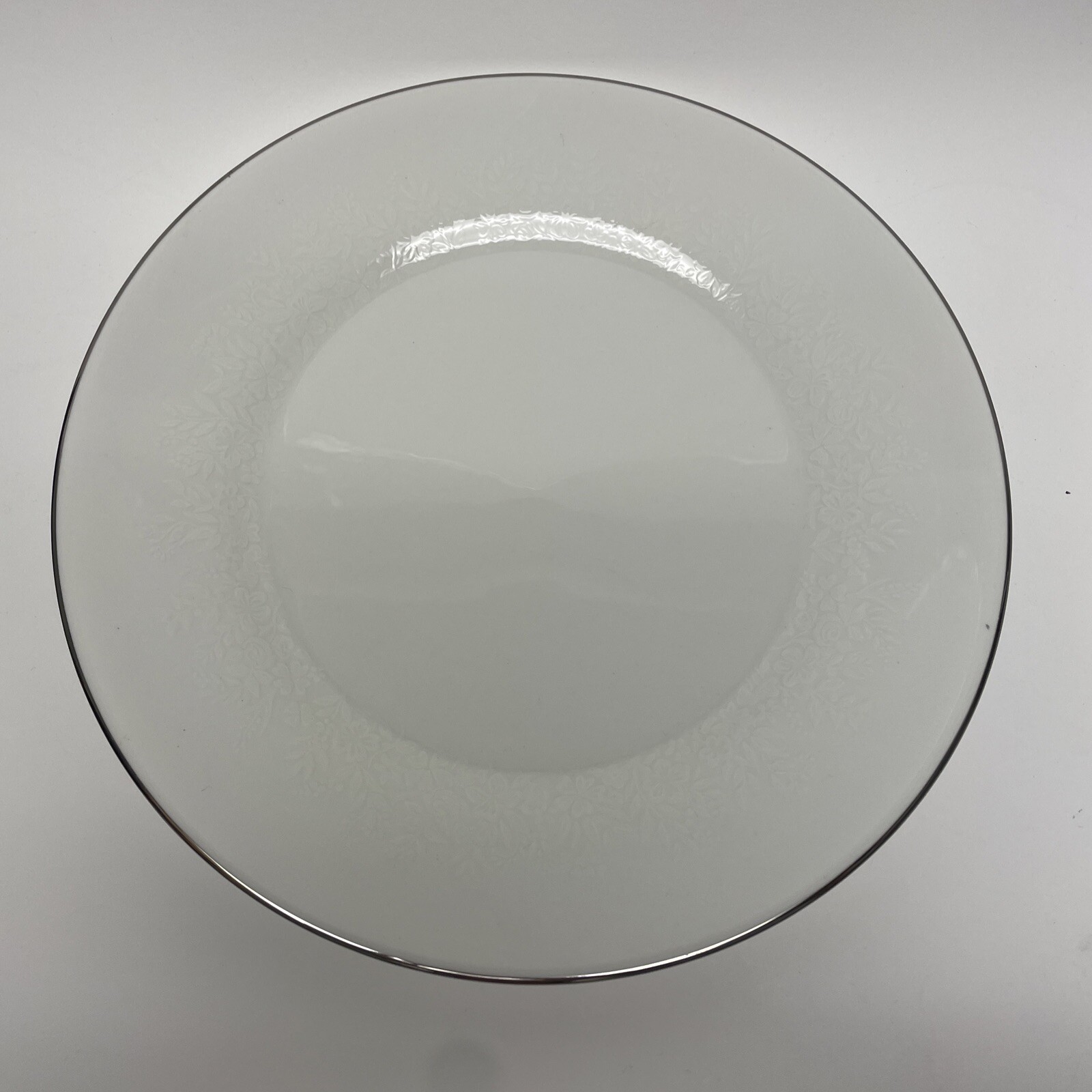 8 Pc Set Wedgwood Dinner Plates White Silver Bone China