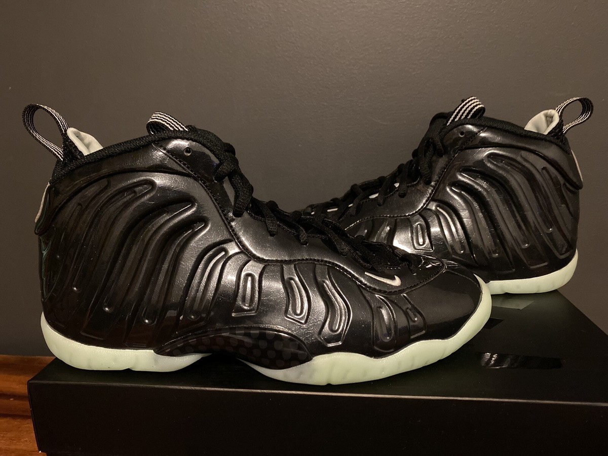 nike air foamposite one black barely green