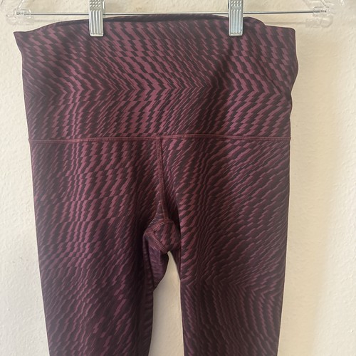 Lululemon Wunder Under Crop Size 10 Shifted Horizon Red Grape Black Leggings - Foto 2 di 7
