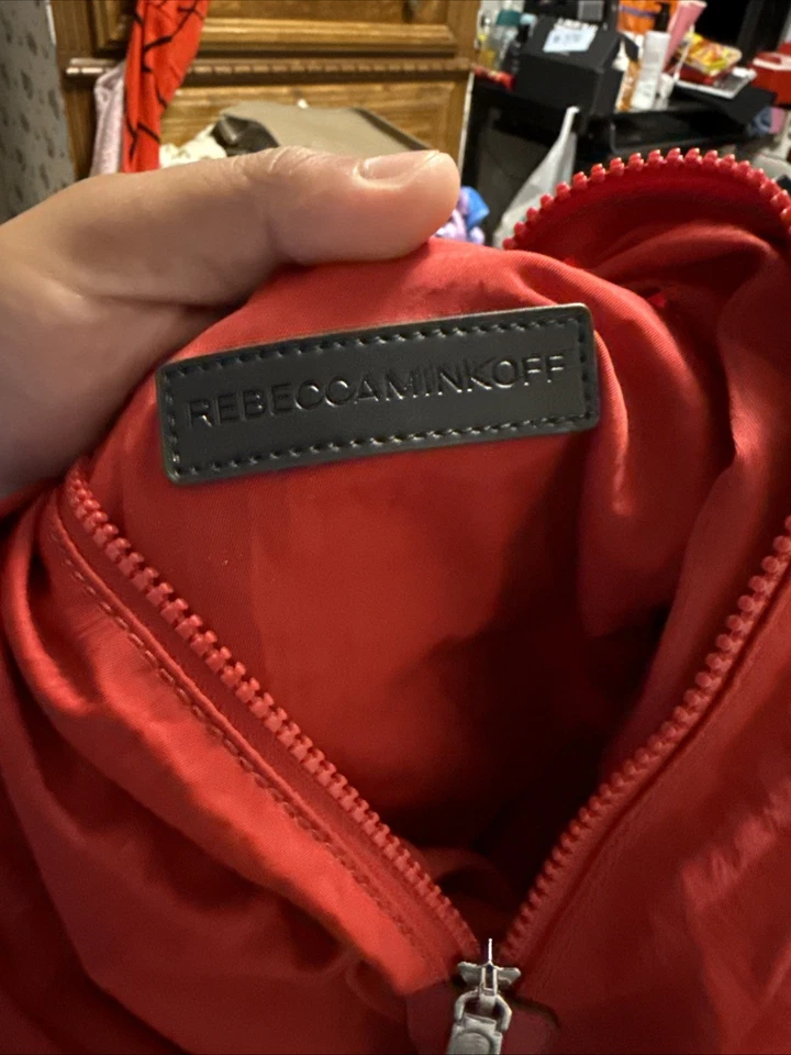 Mochila de nailon REBECCA MINKOFFJulian - roja en escarlata Foto 3 de 4