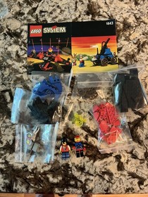 LEGO 1843  Castle Royal Knights Catapult & Space Spy  - 100% w/manual NO BOX