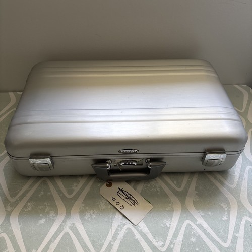 Zero Centurion Elite Case 3-Digit Combo Lock Silver 21x14x6 w/ Code