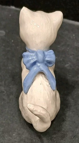 Hagen Renaker weiße Katze mit blauem Halsband & Schleife - Bild 6 von 7