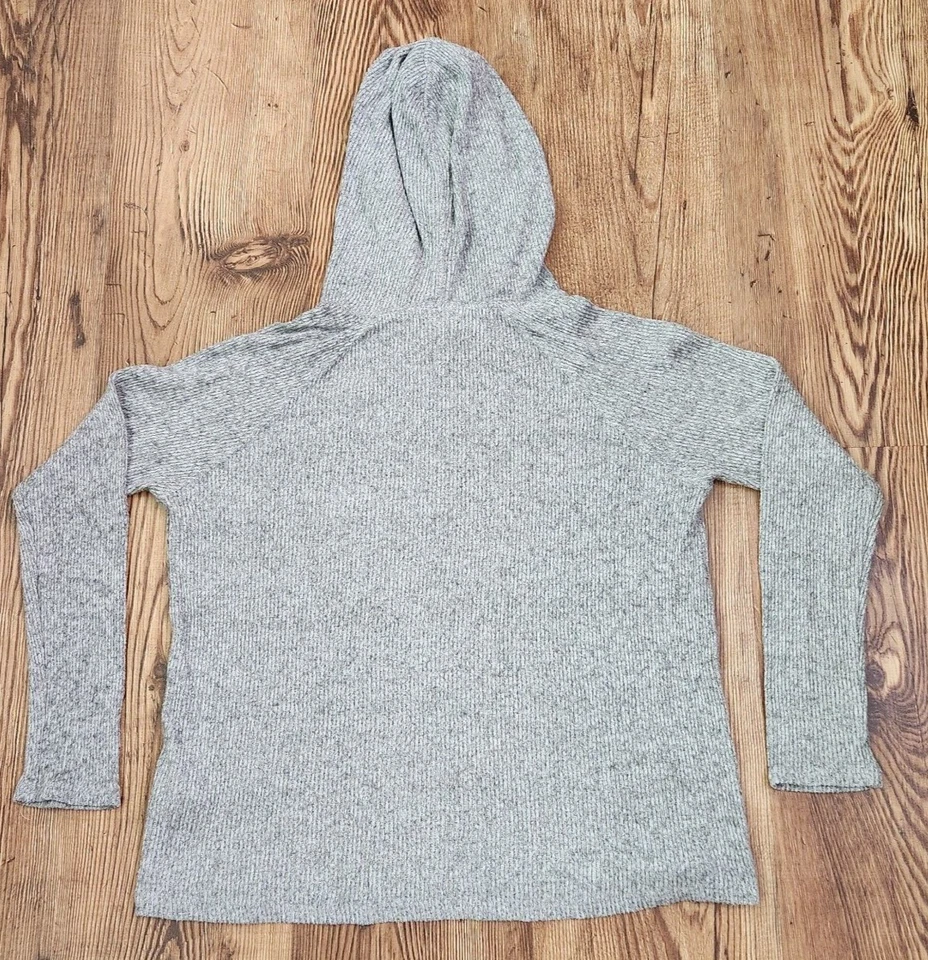 Suéter feminino tamanho G com capuz cinza macio com nervuras malha leve Kenneth Cole - Imagem 2 de 4