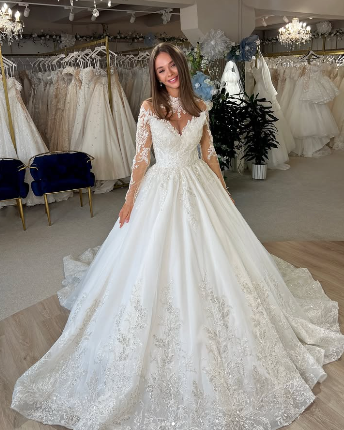 Princess Long Sleeves Wedding Dresses Lace Appliques White Bridal